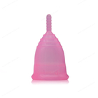 Tasse menstruelle réutilisable de silicium mou de la meilleure qualité de catégorie médicale de tasse de période menstruelle pour des femmes comprenant le sac portatif de stockage